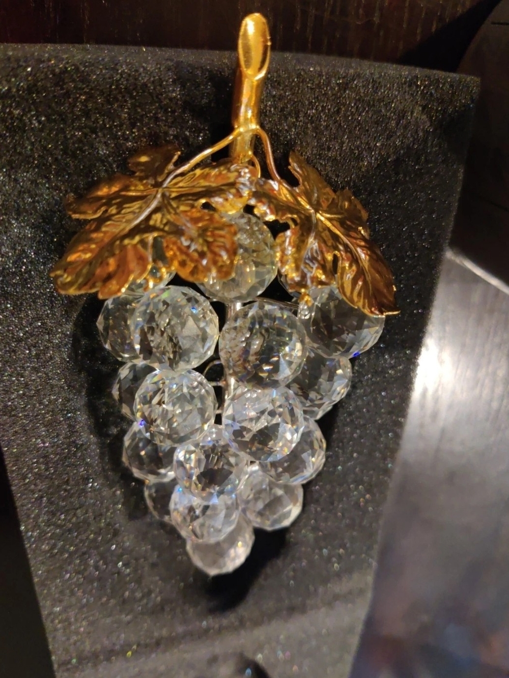 Retired Swarovski Crystal Bundle Of 23 Grapes Gold Leaves & Silver Vine In Box